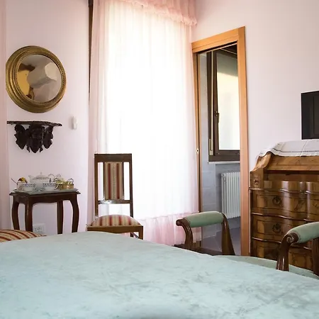 Il Glicine Fiorito 2* Lido di Venezia