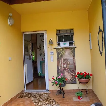 Alojamento de Acomodação e Pequeno-almoço Il Glicine Fiorito